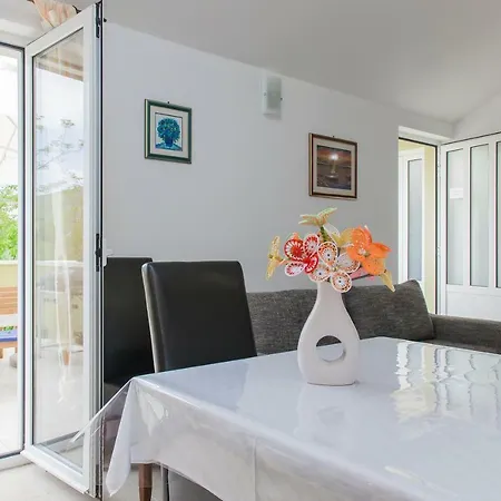 Lukrecija Appartement *