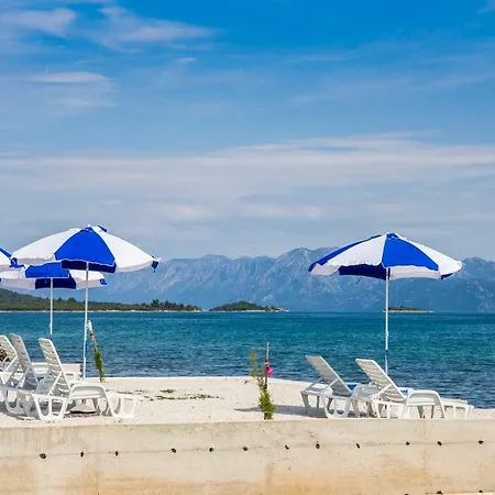 Lukrecija Apartman *